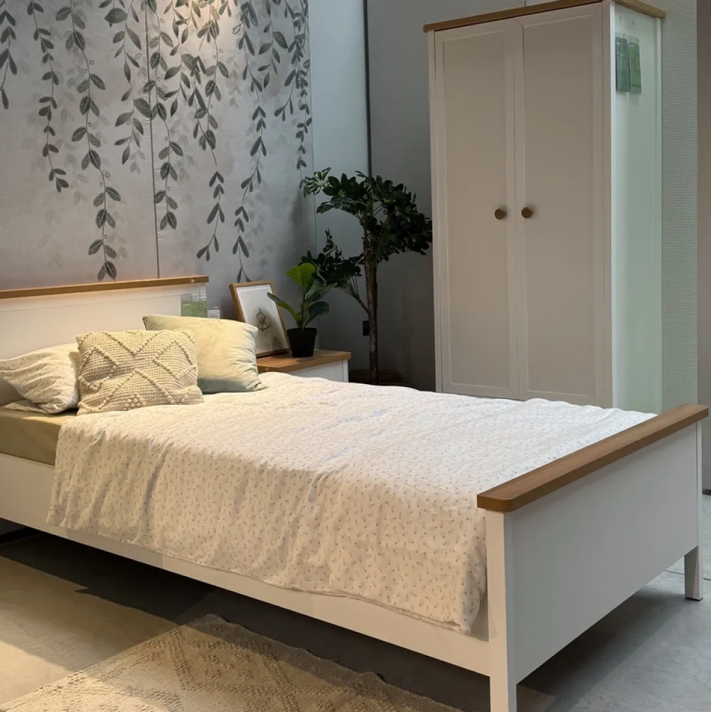 Meble Młodzieżowe|Zestawy Mebli Młodzieżowych>lenart. Biała dwudrzwiowa szafa młodzieżowa z półkami STORY