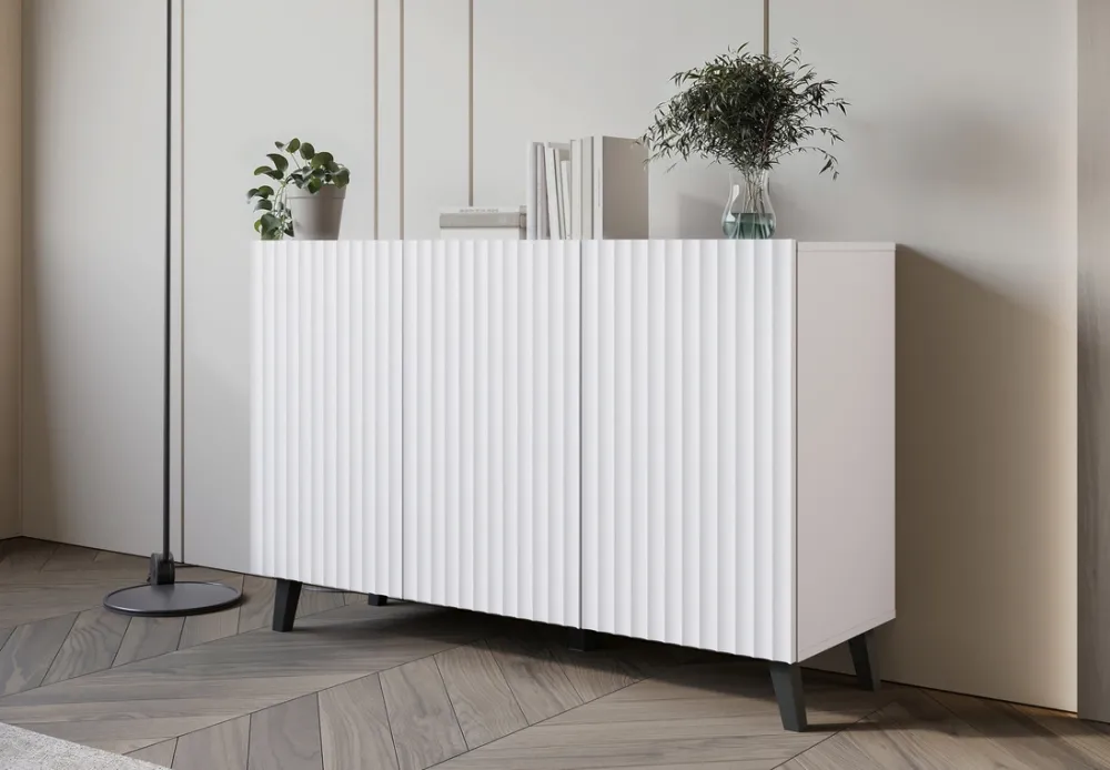 Zestawy Mebli Do Salonu|Komody>BRATEX Biała komoda do salonu z ryflowanymi frontami 120 cm PUNES cichy domyk biały