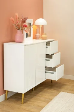 Zestawy Mebli Do Salonu|Komody></noscript>INTER MEBLE Biała komoda dwudrzwiowa 135 cm z szufladami do salonu BELLUNO biały