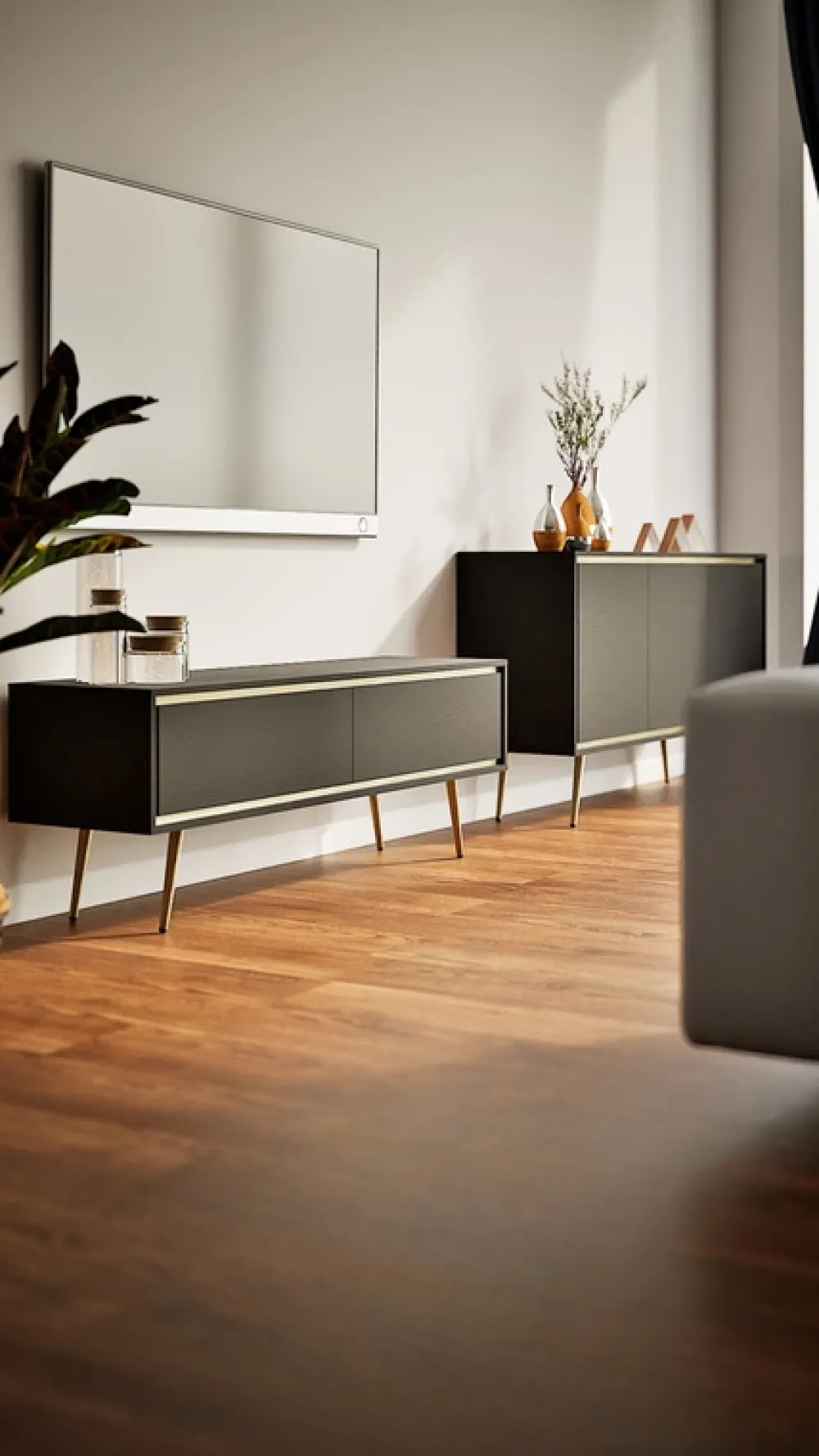 Szafki Rtv|Komody>GiB Meble Czarna komoda 150 cm na nóżkach w stylu glamour TALUS