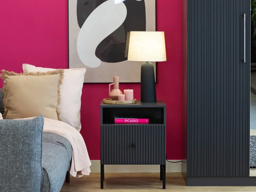 Zestawy Mebli Do Salonu|Szafki Nocne>INTER MEBLE Czarna szafka nocna do sypialni z szufladą VALTEO czarny