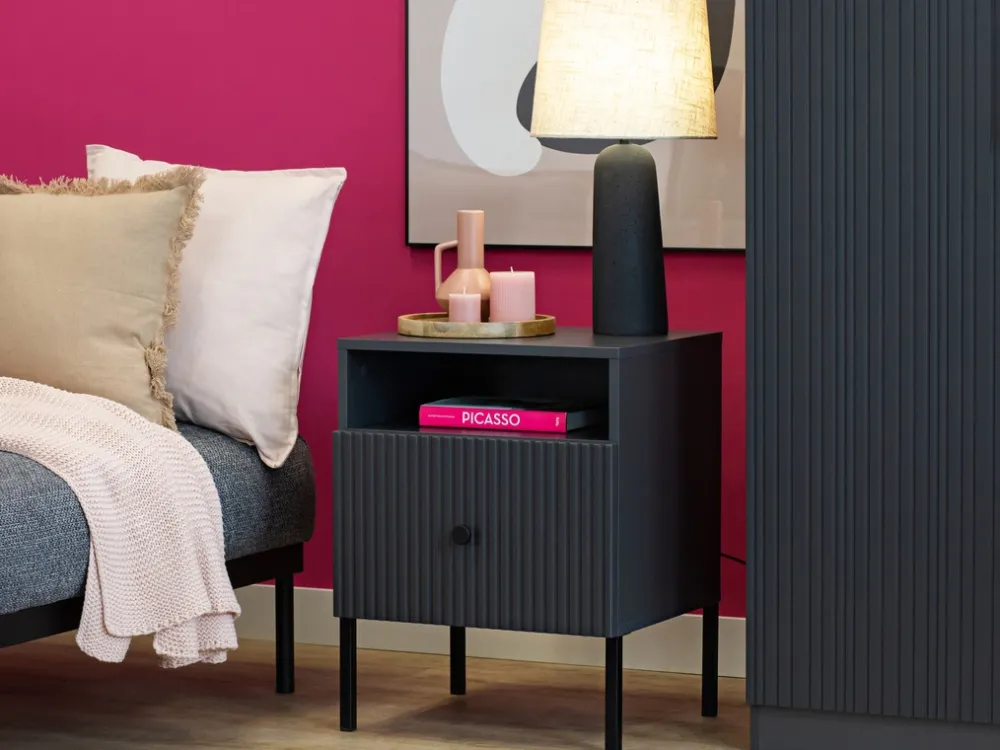 Zestawy Mebli Do Salonu|Szafki Nocne>INTER MEBLE Czarna szafka nocna do sypialni z szufladą VALTEO czarny