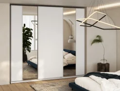 Szafy Przesuwne|Szafy Trzydrzwiowe></noscript>lenart. Duża biała szafa przesuwna z lustrem i półkami 250 cm MAXI