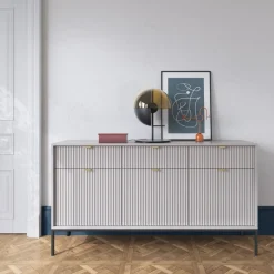 Komody><noscript><img width=