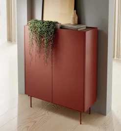 Komody></noscript>PIASKI Dwudrzwiowa wysoka komoda do salonu 97 cm CRYSTAL