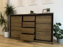 Komody></noscript>BROMARKT Grafitowa komoda 120 cm do sypialni z drążkiem i szufladami LOFT