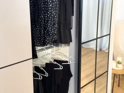 Zestawy Mebli Do Przedpokoju|Szafy Do Przedpokoju></noscript>BROMARKT Grafitowa szafa przesuwna z lustrem i szufladami 280 cm EDGE