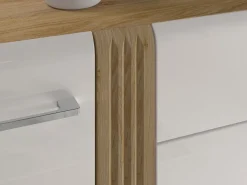 Komody><noscript><img width=