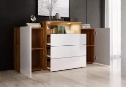 Komody><noscript><img width=