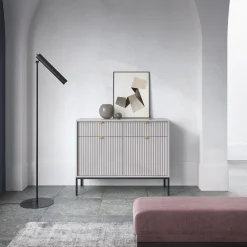 Komody><noscript><img width=