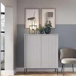 Komody><noscript><img width=