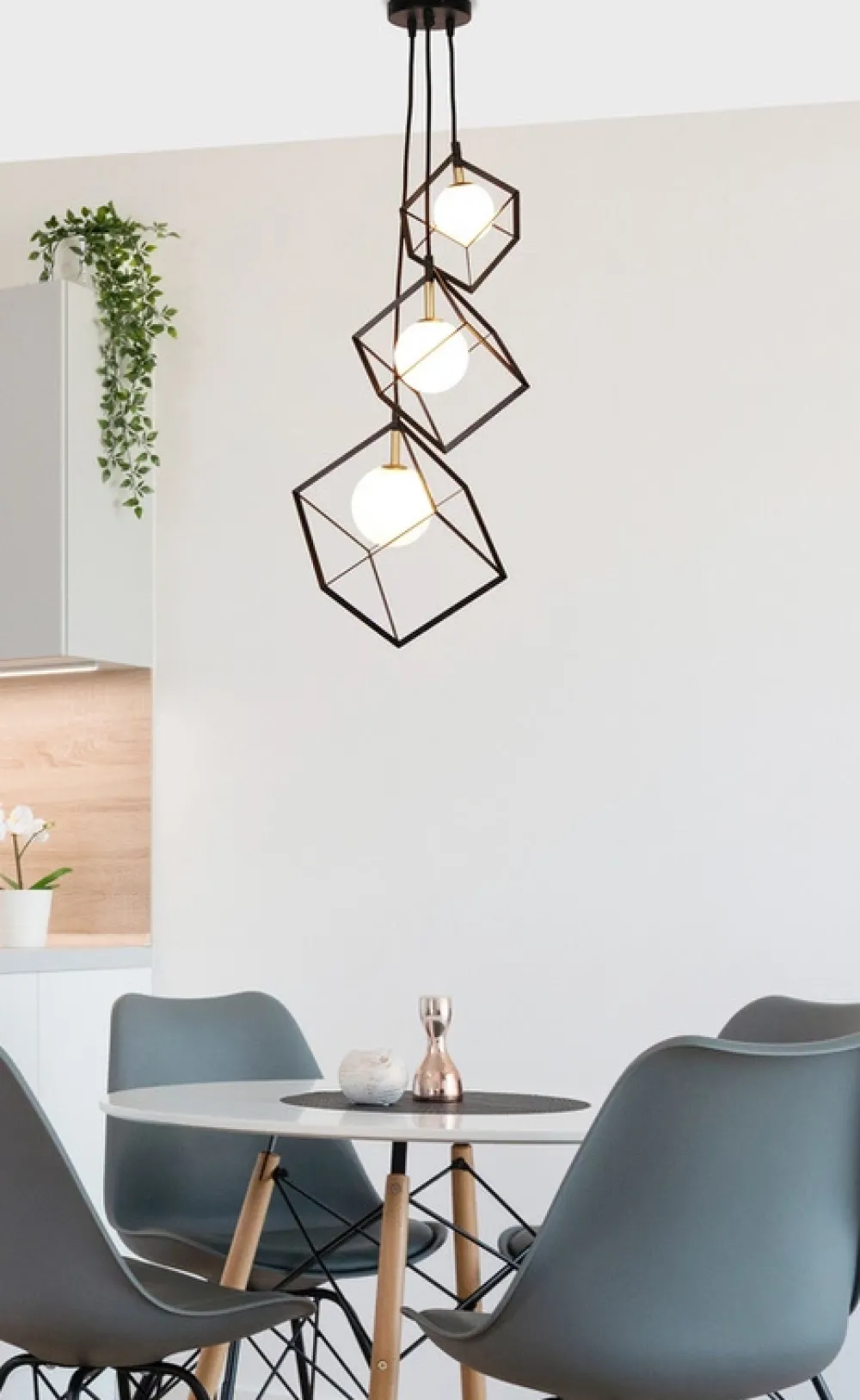 Oświetlenie Jadalni|Oświetlenie Kuchni>Ledea Lampa wisząca czarno-złota 3xG9 Weert