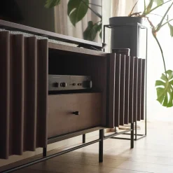 Szafki Rtv></noscript>lenart. Nowoczesna szafka RTV na wysokich nóżkach do salonu PIEMONTE