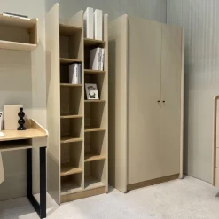 Regały Na Książki|Meble Młodzieżowe></noscript>MEBLAR Otwarty regał na książki młodzieżowy 55 cm ALDENO beż pisakowy