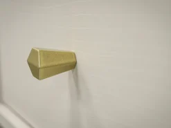 Zestawy Mebli Do Salonu|Witryny></noscript>Lempert Przeszklona witryna wysoka do salonu 52 cm TOKEN beż piaskowy