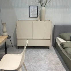 Komody><noscript><img width=