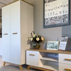 Regały Na Książki></noscript>DOLMAR Wąski regał z szafką 45 cm SILVA